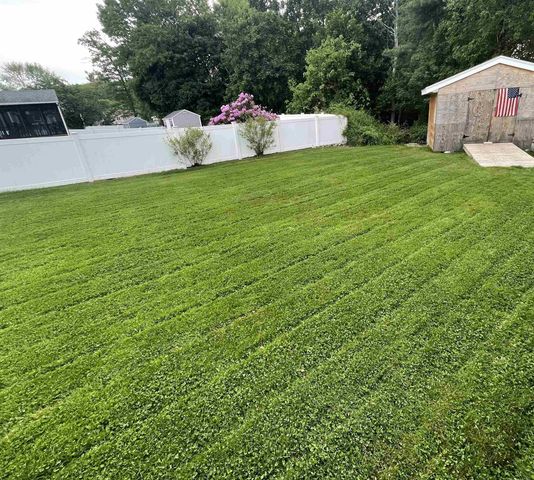 7 Brentwood Avenue, Salem, NH 03079