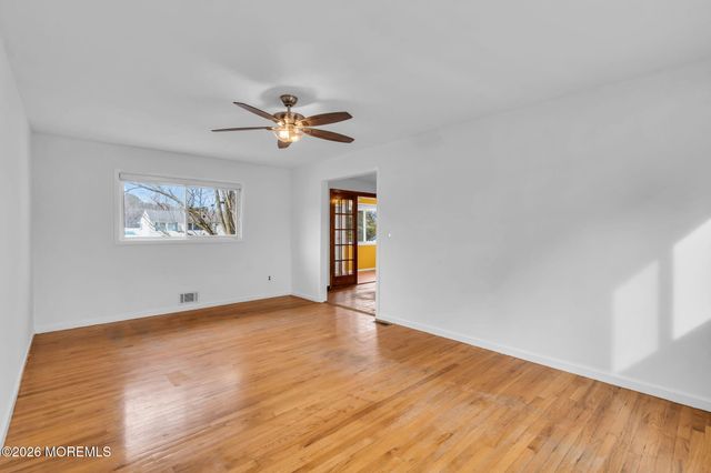 252 Ashwood Drive, Brick, NJ 08723