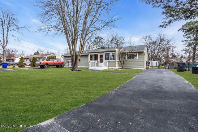 252 Ashwood Drive, Brick, NJ 08723