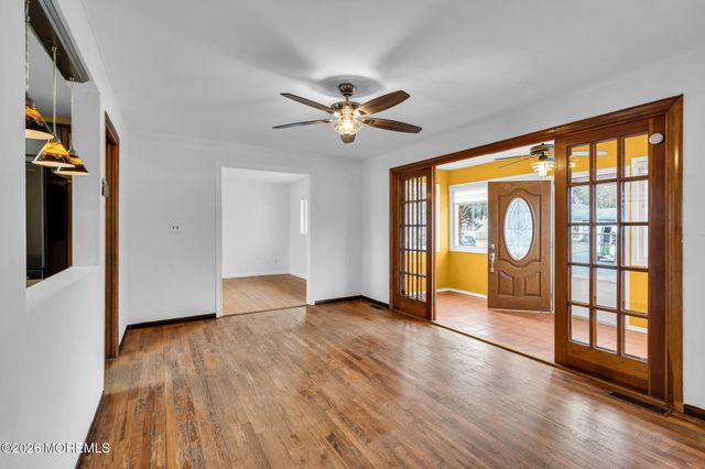 252 Ashwood Drive, Brick, NJ 08723