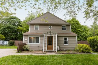 144 Bromback, Pittsfield, MA 01201
