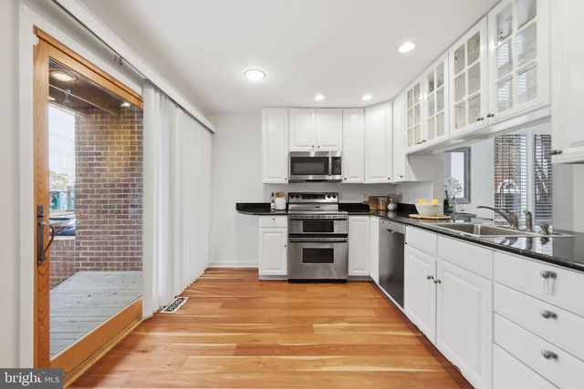 919 LATIMER ST, Philadelphia, PA 19107