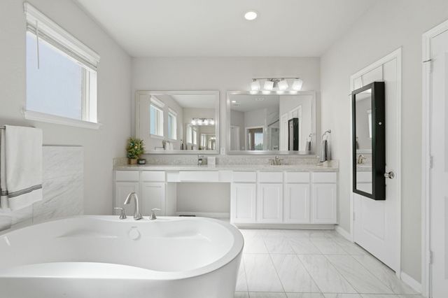 225 Peninsula Point Drive, Montgomery, TX 77356