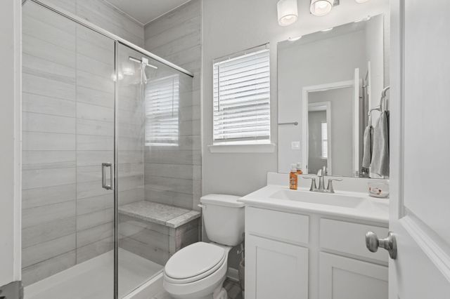 225 Peninsula Point Drive, Montgomery, TX 77356
