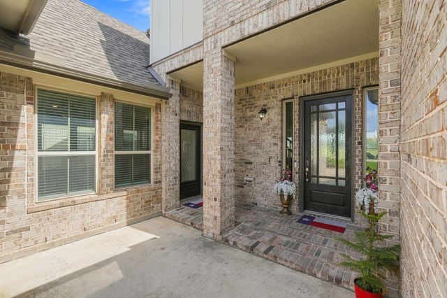225 Peninsula Point Drive, Montgomery, TX 77356