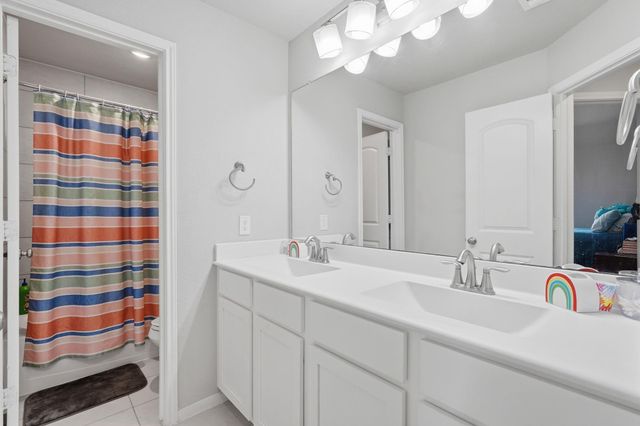 225 Peninsula Point Drive, Montgomery, TX 77356