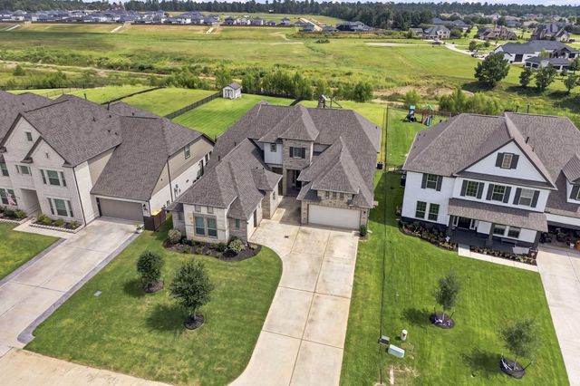 225 Peninsula Point Drive, Montgomery, TX 77356