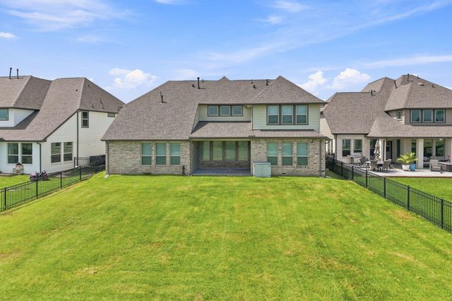 225 Peninsula Point Drive, Montgomery, TX 77356
