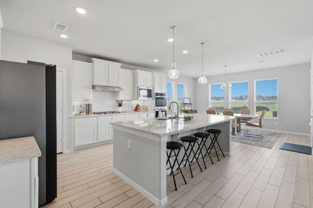 225 Peninsula Point Drive, Montgomery, TX 77356