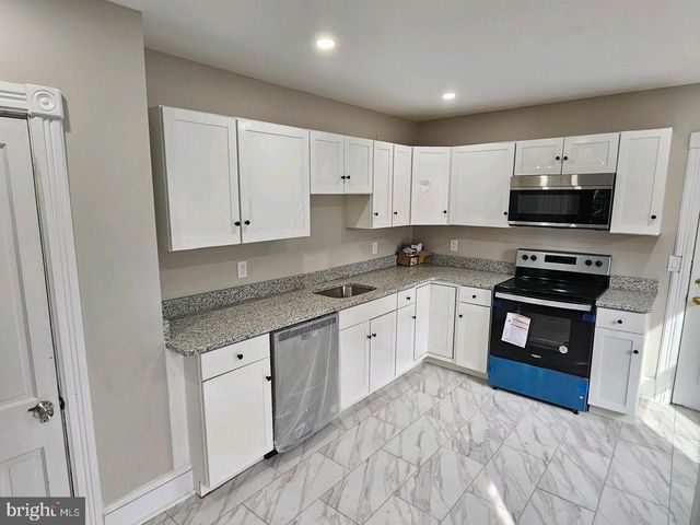334 W STATE ST, Trenton, NJ 08618