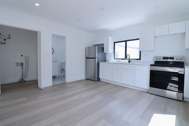 3040 NW 13th Avenue 2, Miami, FL 33142