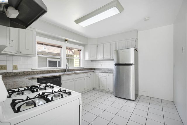 1646 51St Ave, Oakland, CA 94601