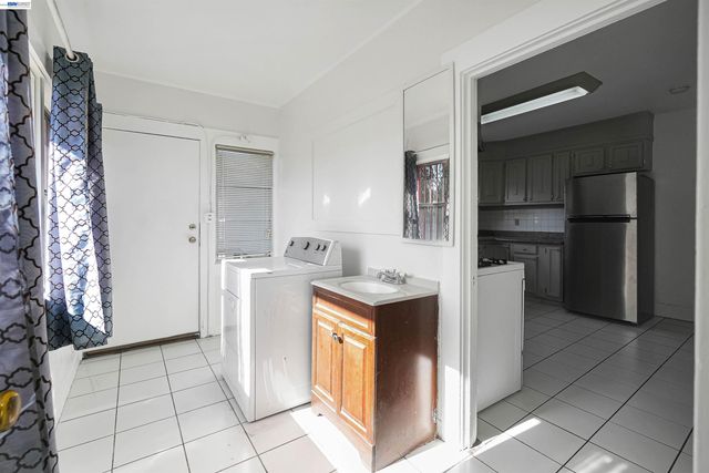 1646 51St Ave, Oakland, CA 94601