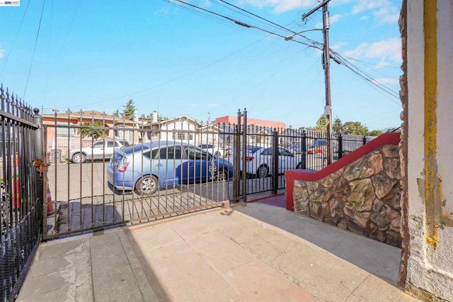 1646 51St Ave, Oakland, CA 94601