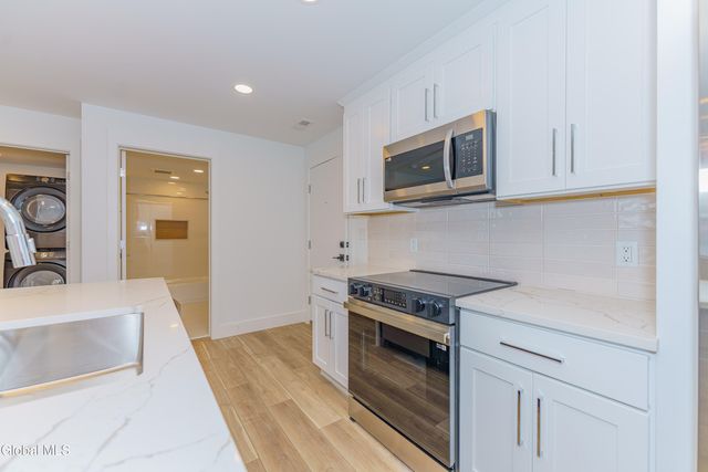 9 Laura Drive 105, Cohoes, NY 12047