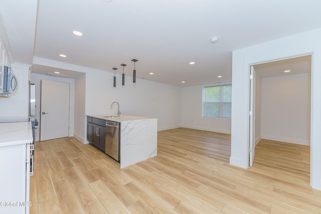 9 Laura Drive 105, Cohoes, NY 12047