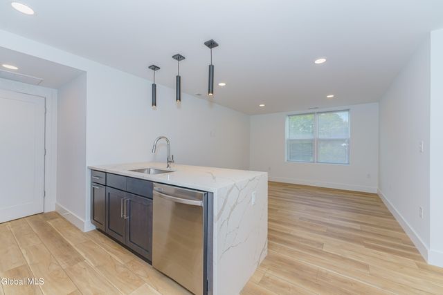 9 Laura Drive 105, Cohoes, NY 12047