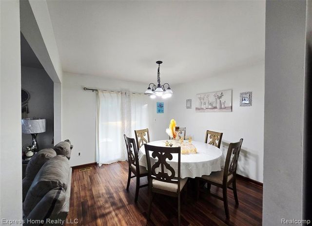 36177 Waltham Drive, Sterling Heights, MI 48310