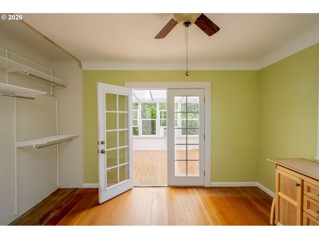 6735 Se NEHALEM St, Portland, OR 97206