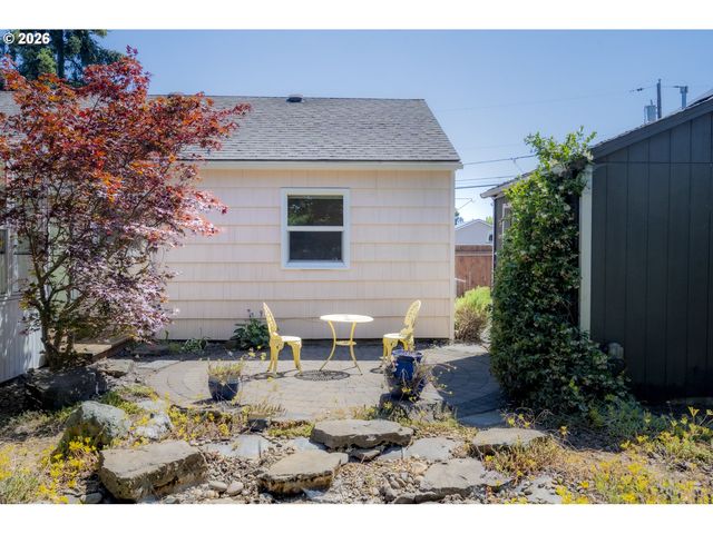 6735 Se NEHALEM St, Portland, OR 97206