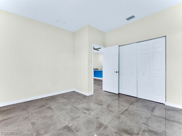 4654 26th ST SW, Lehigh Acres, FL 33973