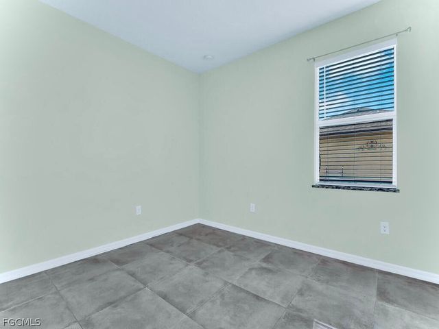 4654 26th ST SW, Lehigh Acres, FL 33973