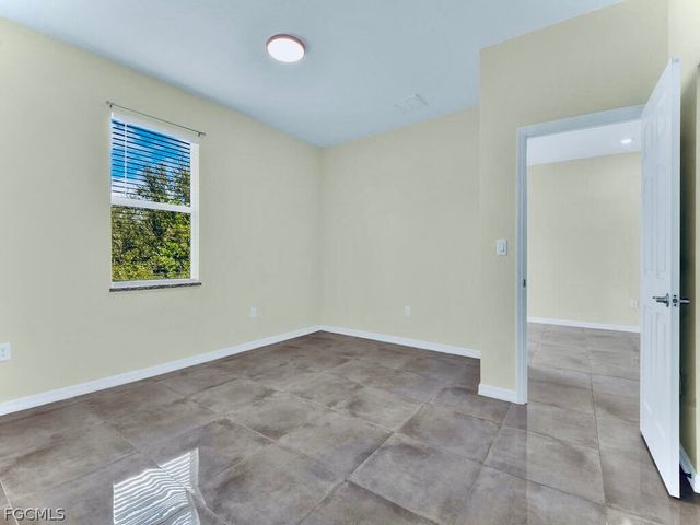 4654 26th ST SW, Lehigh Acres, FL 33973