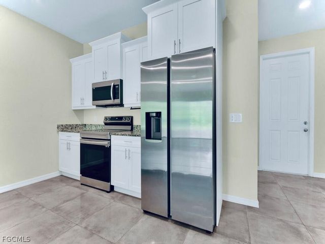 4654 26th ST SW, Lehigh Acres, FL 33973