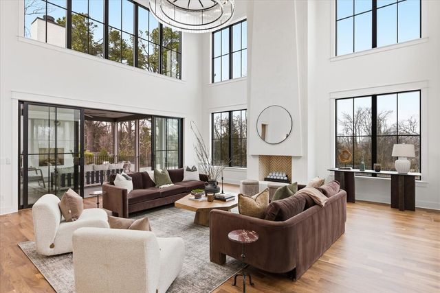 818 Brentview Dr, Nashville, TN 37220