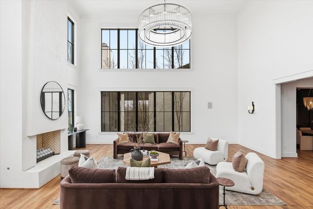 818 Brentview Dr, Nashville, TN 37220