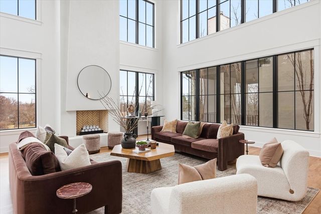 818 Brentview Dr, Nashville, TN 37220