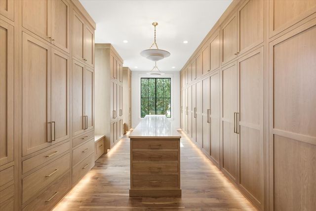 818 Brentview Dr, Nashville, TN 37220