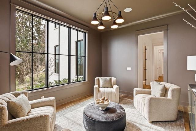 818 Brentview Dr, Nashville, TN 37220