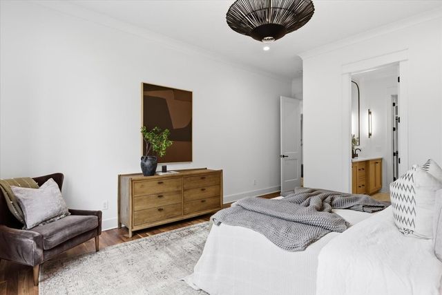 818 Brentview Dr, Nashville, TN 37220