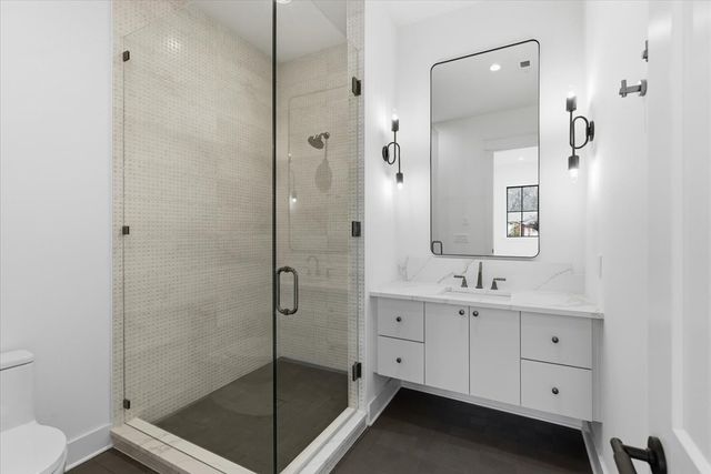 818 Brentview Dr, Nashville, TN 37220