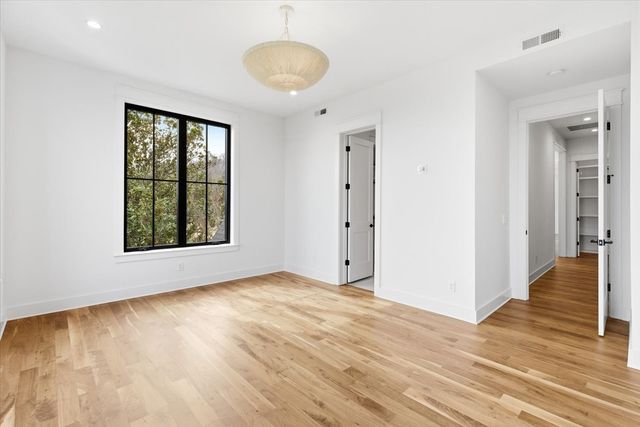 818 Brentview Dr, Nashville, TN 37220