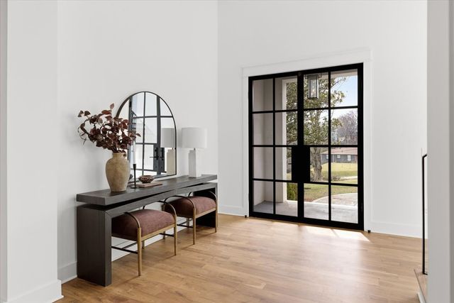 818 Brentview Dr, Nashville, TN 37220