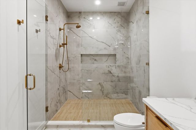 818 Brentview Dr, Nashville, TN 37220