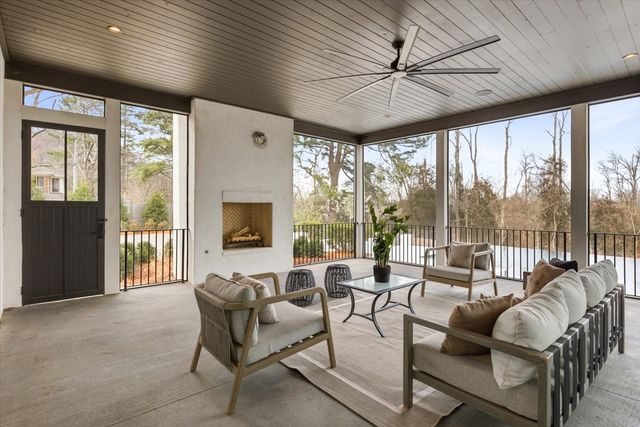 818 Brentview Dr, Nashville, TN 37220