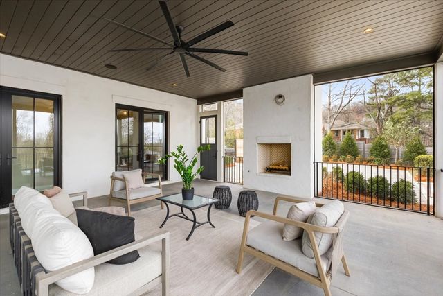 818 Brentview Dr, Nashville, TN 37220