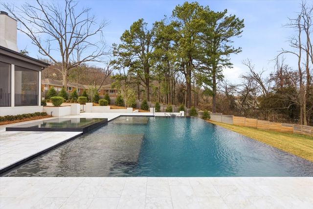 818 Brentview Dr, Nashville, TN 37220