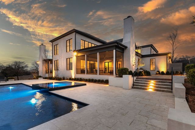 818 Brentview Dr, Nashville, TN 37220