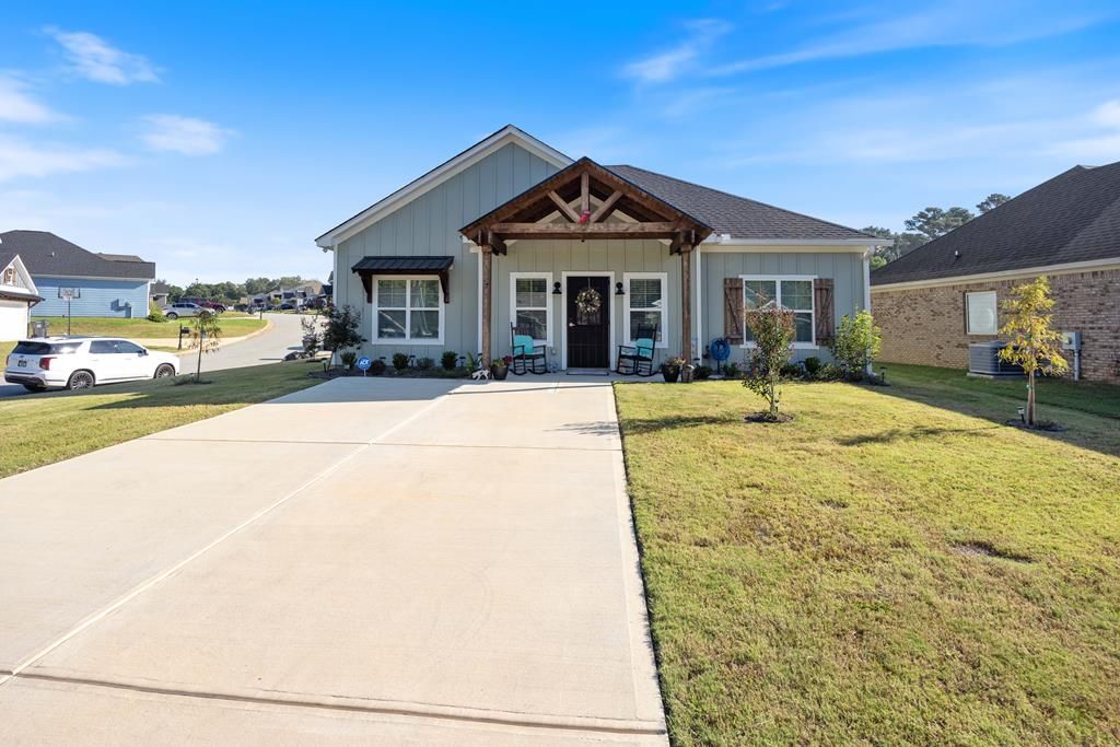 7 Summertide Drive, Phenix City, AL 36869