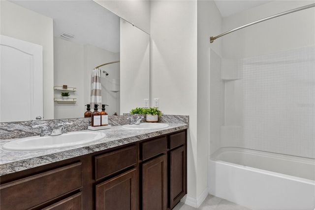 612 AUBURN GROVE TER, Auburndale, FL 33823