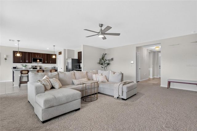 612 AUBURN GROVE TER, Auburndale, FL 33823