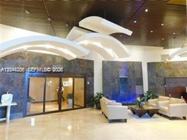 3300 NE 191st St 702, Aventura, FL 33180
