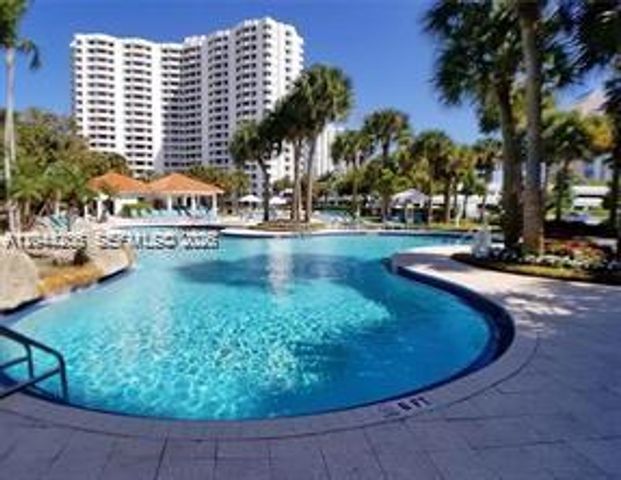 3300 NE 191st St 702, Aventura, FL 33180