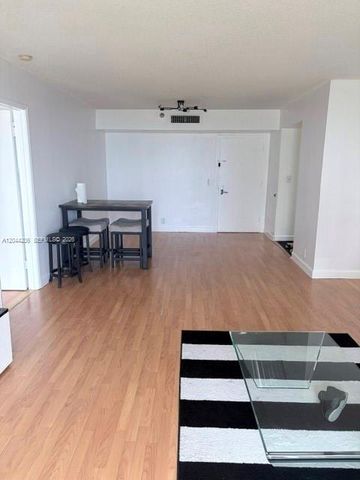 3300 NE 191st St 702, Aventura, FL 33180