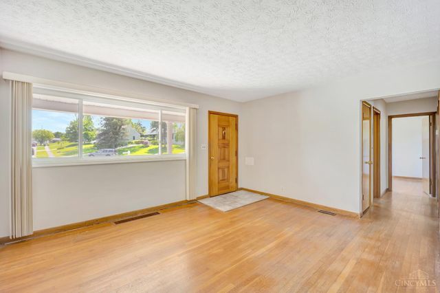 60 Beverly Court, Hamilton, OH 45013