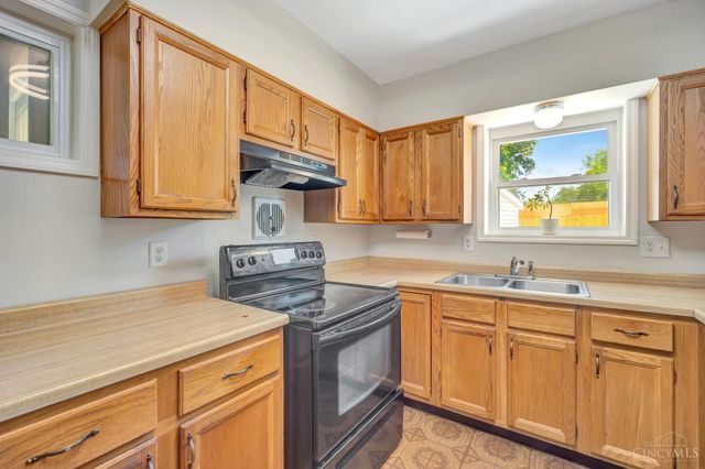 60 Beverly Court, Hamilton, OH 45013